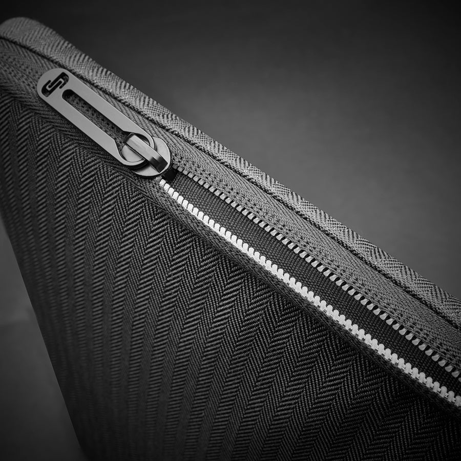 Gamma 15.6" Sleeve - Image 6